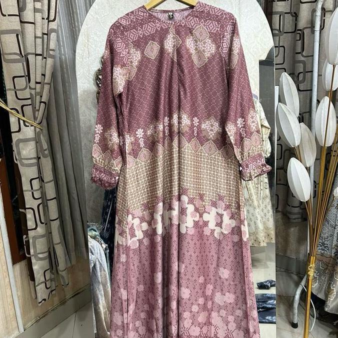 Hokywoi- Gamis Silk Raya Motif Aulia Terbaru (Hanya Gamis)