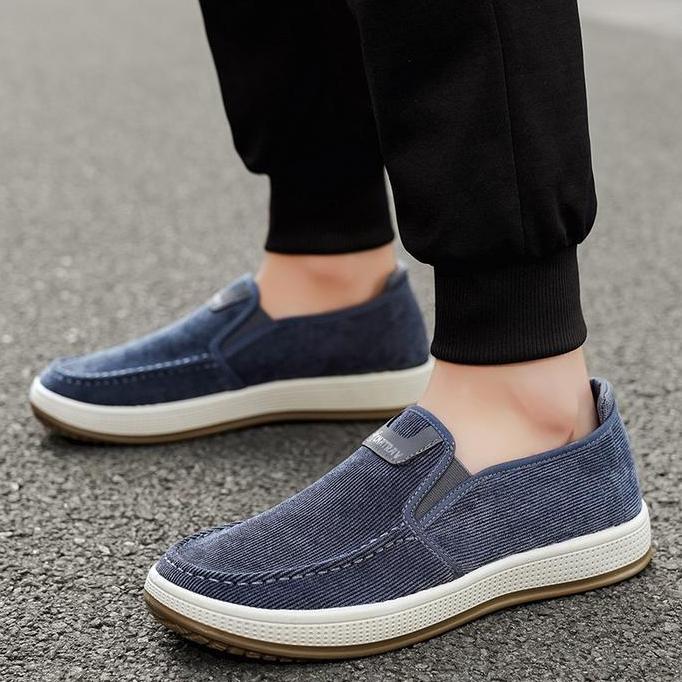[NEW ARRIVAL] / CMATRAV Sepatu datar pria. Sepatu kasual slip-on pria. Sepatu pantofel pria.