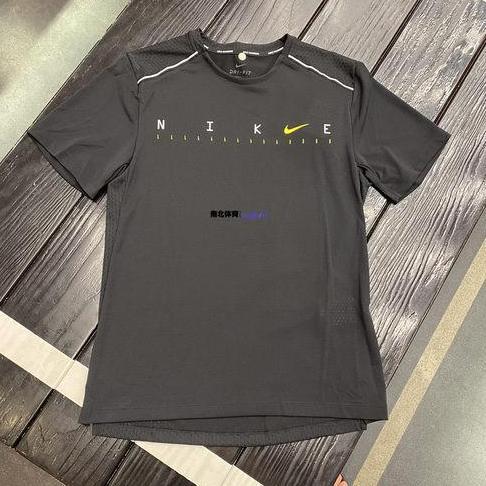 TERMURAH - baju lari Nike Miler Tech FF Short Sleeve Original Sale BNWT Rp499.000