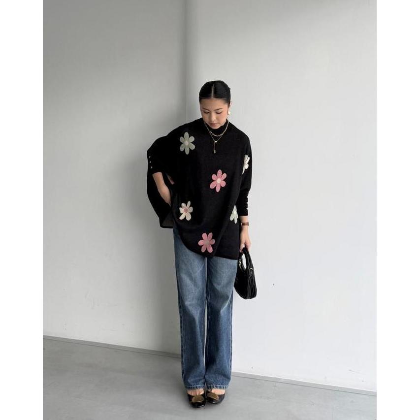 GONEGANI OFFICIAL - Sweater Wanita Motif Bunga Kate Blossom Sweater