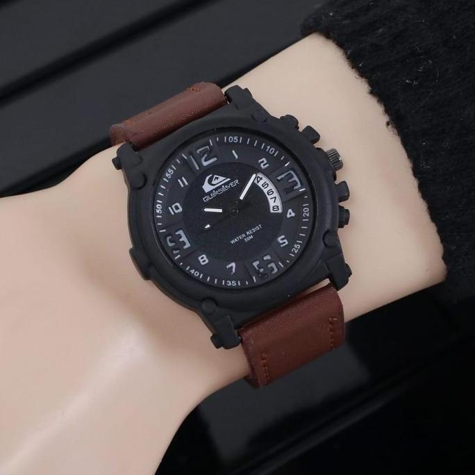DV186 - Jam Tangan Pria Quiksilver Tanggal Kulit Analog Rubber Rubber
