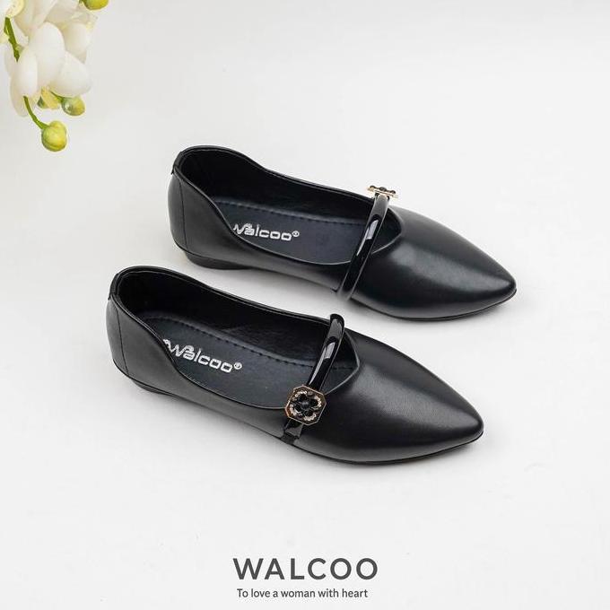 Tahan Lama  Walcoo Molina Flat Shoes Pointed Elegan Untuk Gaya Simple & Classy