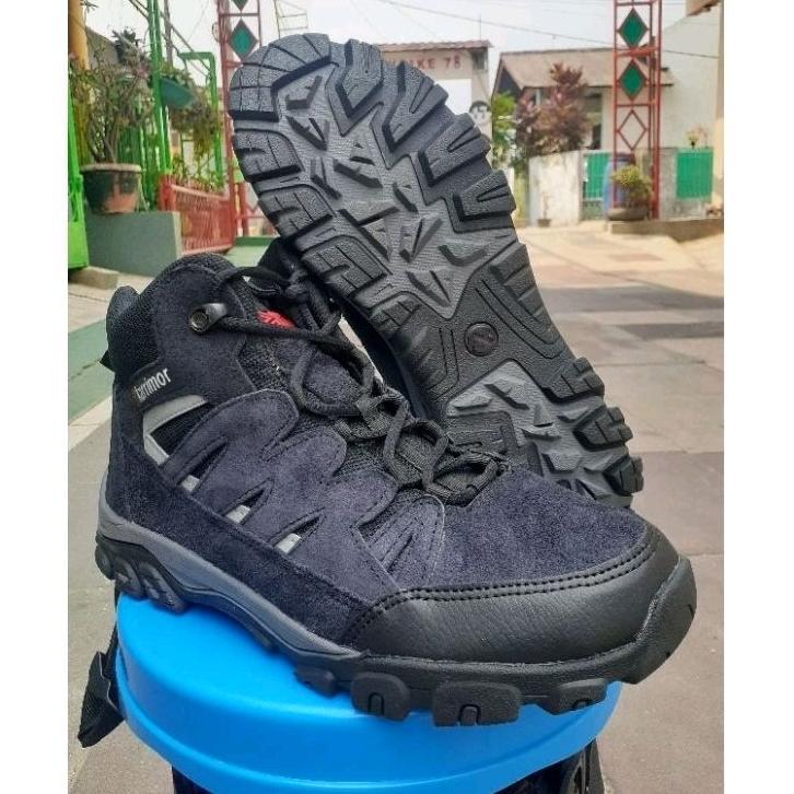 BIG PROMO Sepatu Gunung Pria Anti Air Sepatu Hiking Sepatu Outdoor
