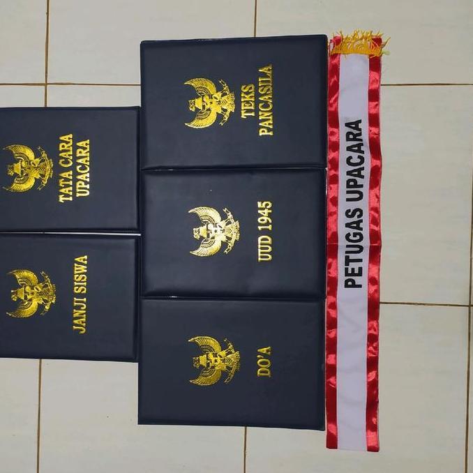 Documby- 1 Set/5 Map Upacara Bendera Bahan Kulit Sintetis Sudah Ada Teks /Plastik