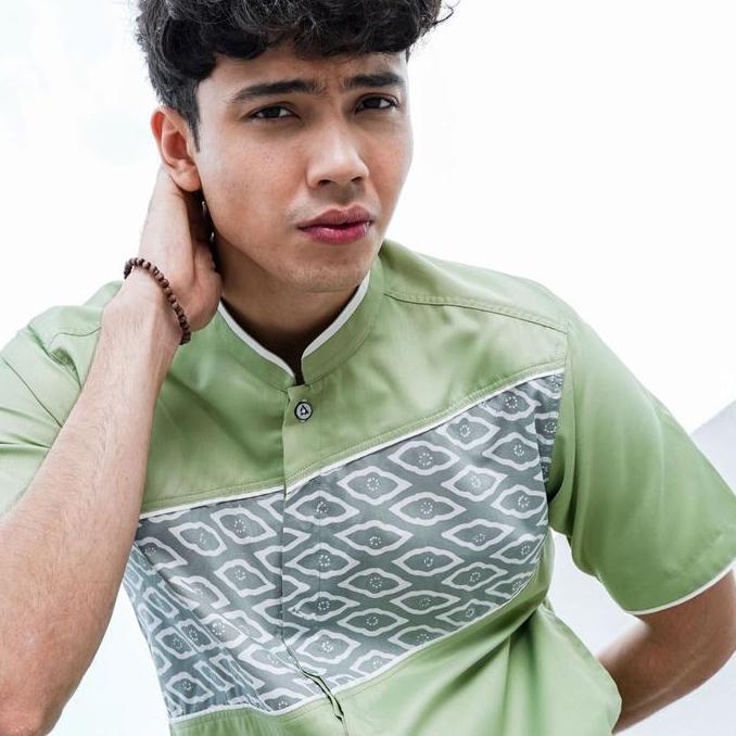 baju koko busana muslim pria al achwan hijau sage batik