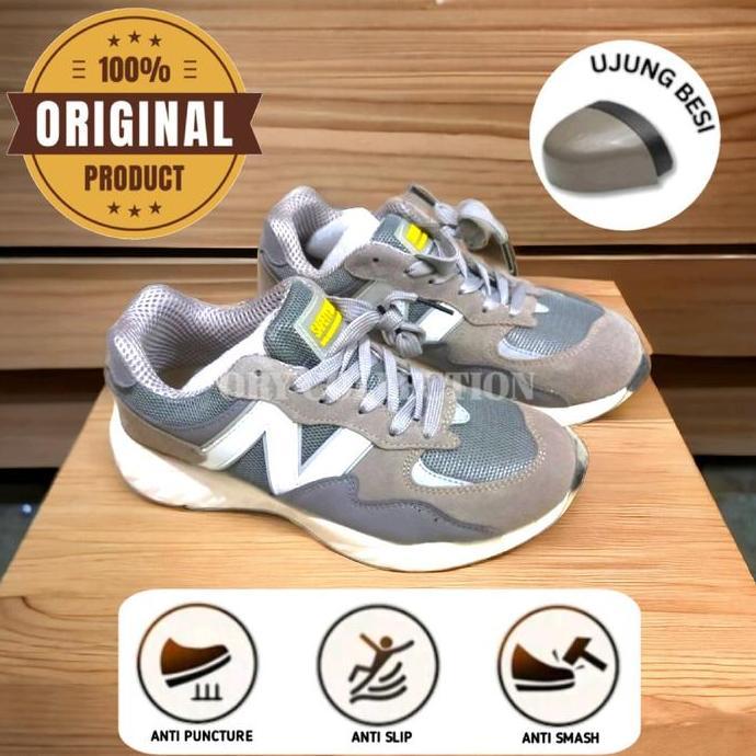 sepatu safety sporty Sepatu pelindung kerja sneakers sporty ujung besi pria wanita NO125 Safety Shoe