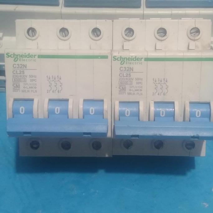 MCB SCHNEIDER 25A 3P 3PHASE MILIK PLN ORIGINAL