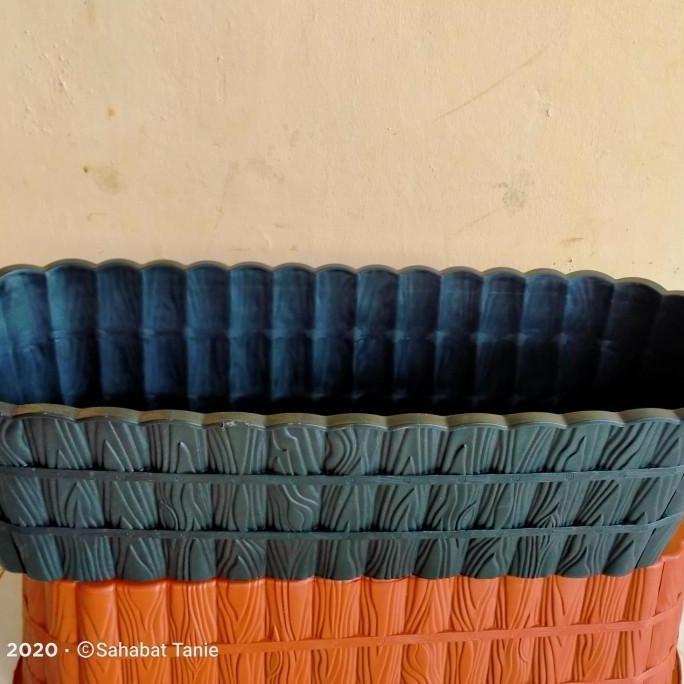 Pot Panjang 70cm Hitam