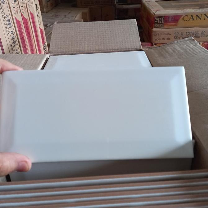 KERAMIK BEVEL - KERAMIK DINDING 10X20 - KERAMIK DINDING DAPUR murah