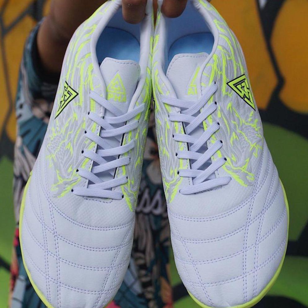 DISKON SEPATU FUTSAL APHA ICARUS PUTIH TOSKA ORIGINAL - SEPATU FUTSAL DEWASA