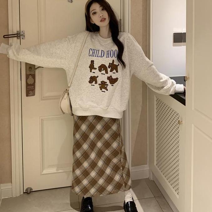 Rok Kotak-kotak Retro Pinggang Tinggi Temperamen Serbaguna Rok A-line Rok Midi Belahan Wanita Kulit 