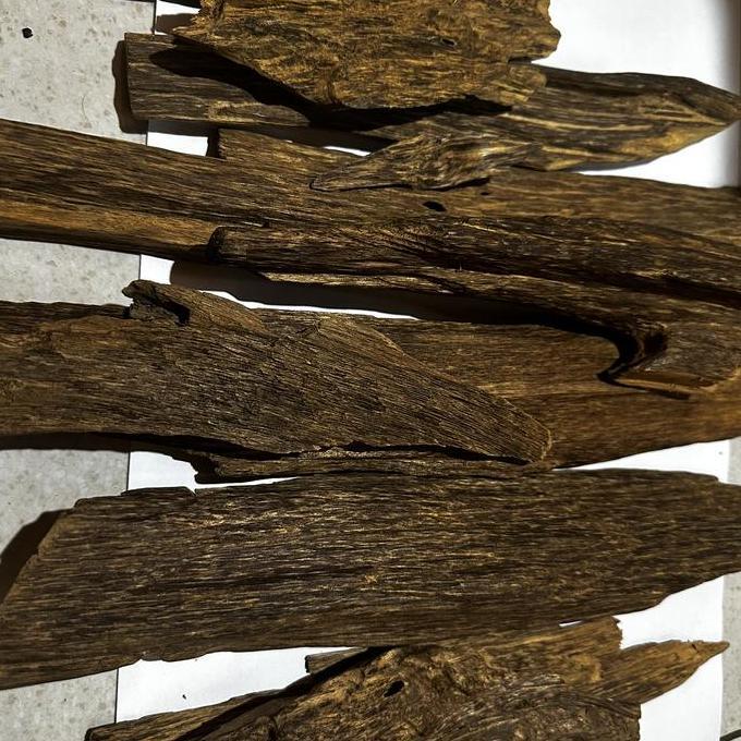 Kayu gaharu chips Asli Super plus 1 kg - Malino Kalimantan oudoriginal