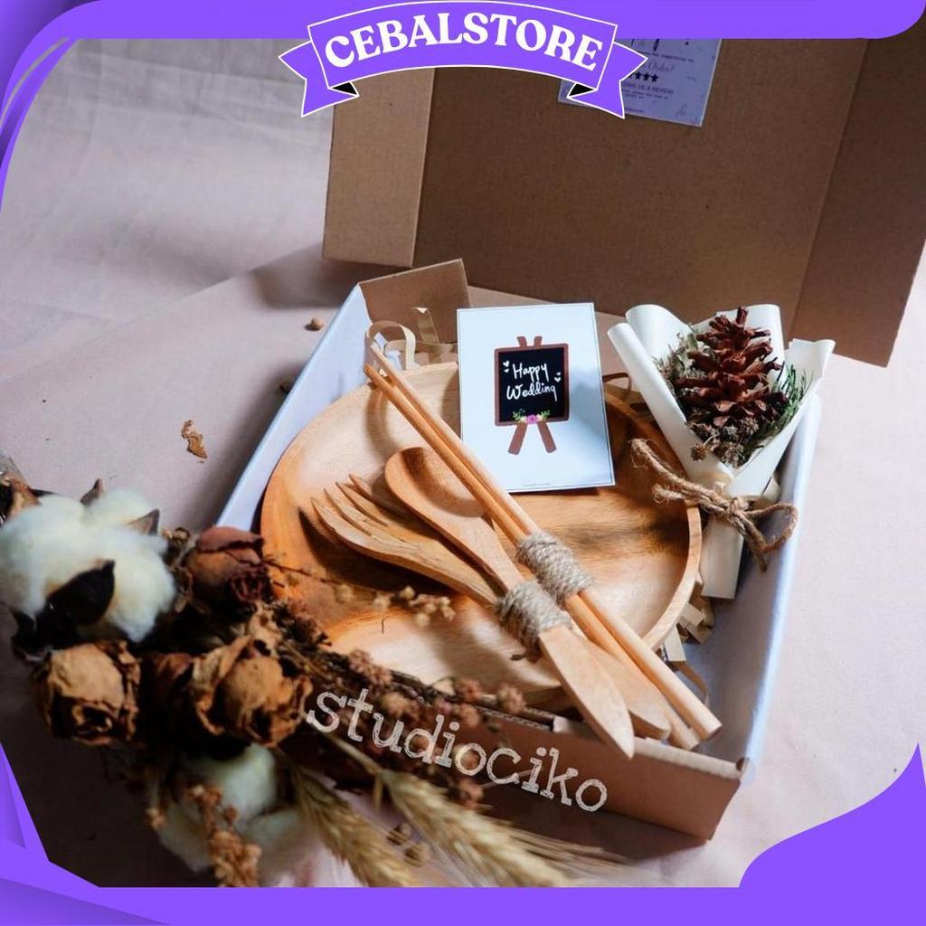 Kado Pernikahan Wedding Gift Hampers Ulang Tahun Wisuda Gift Box Birthday Graduation Souvenir Pernik
