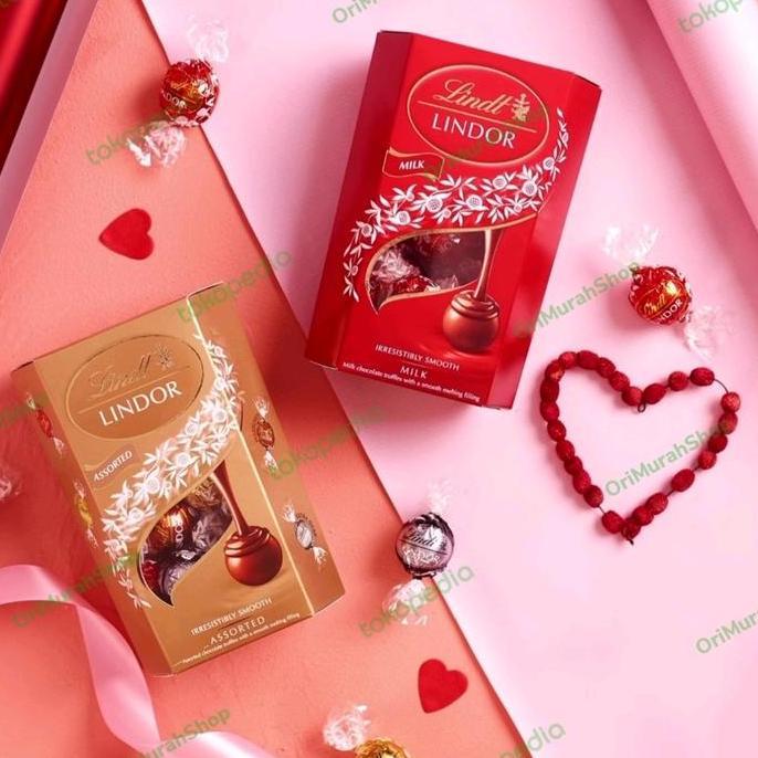 Coklat Lindt Lindor Chocolate Milk Assorted Pistachio Dark Cokelat Truffle Box Cornet Premium Swiss 