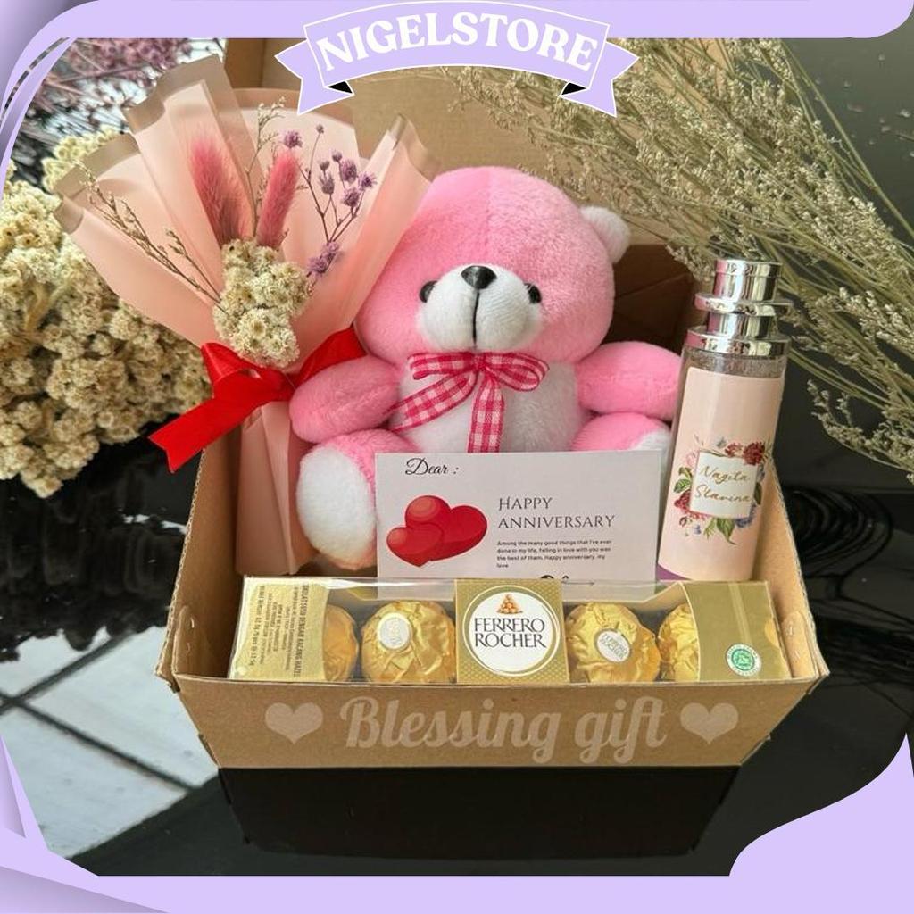 (Ready Stok) Kado Ulang Tahun Pacar | Kado Valentine | Giftbox Cewek Coklat Ferrero | Buket Ulang Ta