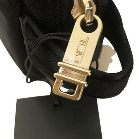 TUMI Medium Kit/Medium Pouch TS