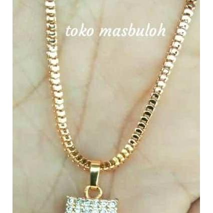 Kalung Milano Kaca Dan Liontin Motif Persegi Mewah,Kalung Milano Liontin,Kalung Milano Titanium Asli