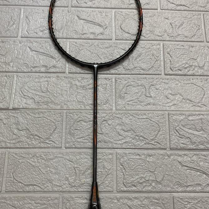 TERMURAH - Raket Badminton APACS VERSUS 70 +Senar kuat 35lbs ORIGINAL