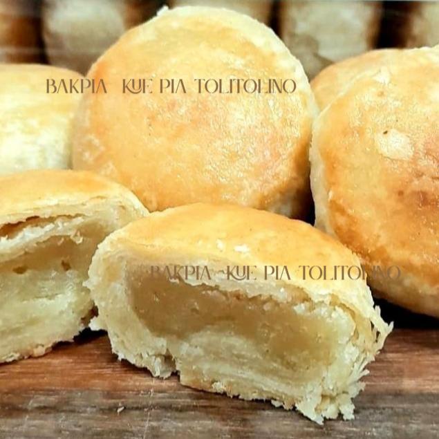 Bakpia Kacang Ijo Hijau Enak HALAL  Lezat Toples Isi 10  Tolitolino Cemilan Snack Kue Pia Kering Kha