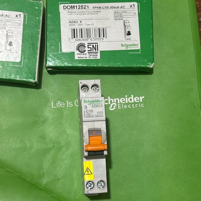 Rcbo Slim Schneider 1P+N-C10-30Ma Dom12521 Original Ready