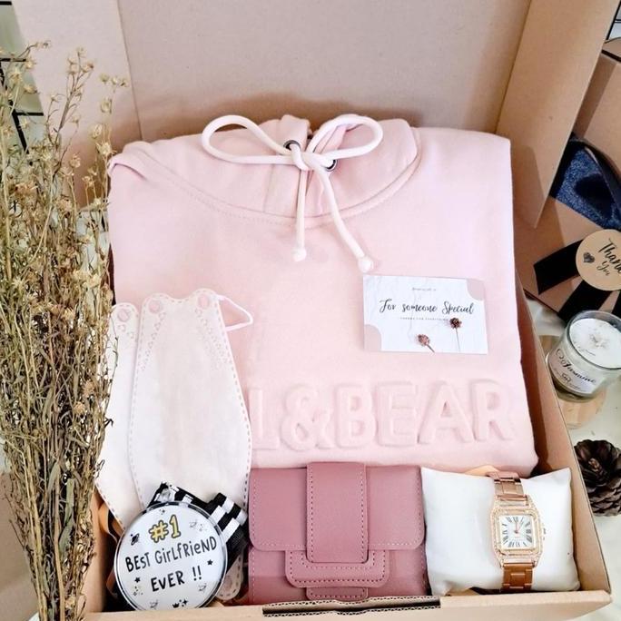 Gift Box Hoodie Cewek Kado Ulang Tahun/Hampers Cewek Ulang Tahun/Wisuda Best Seller/Best Quality[Ori