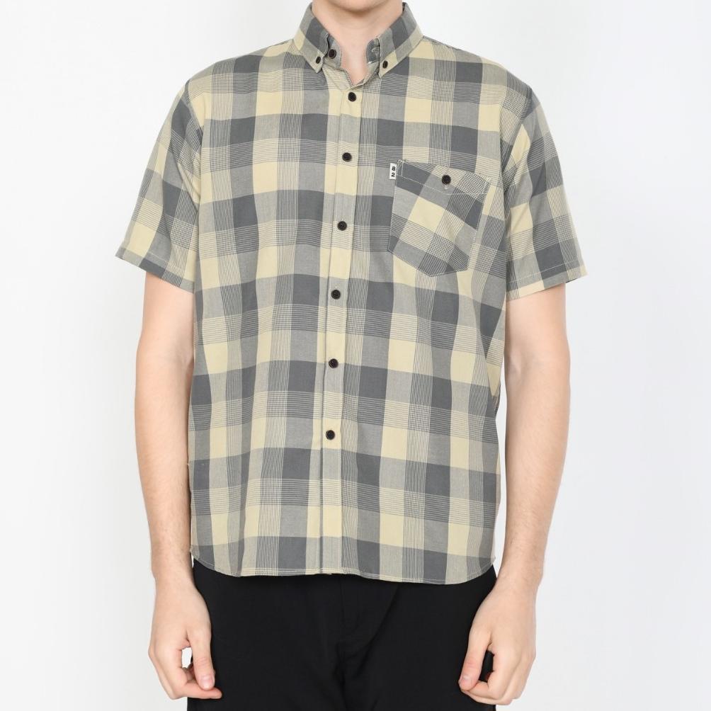 DISKON KEMEJA PRIA HEM LENGAN PENDEK MOTIF KOTAK-KOTAK 029