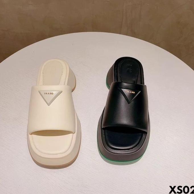 zukamainan_ - sandal wedges wanita bisa dipakai buat berpergian kemana aja tetap nyaman bahan pu s2 