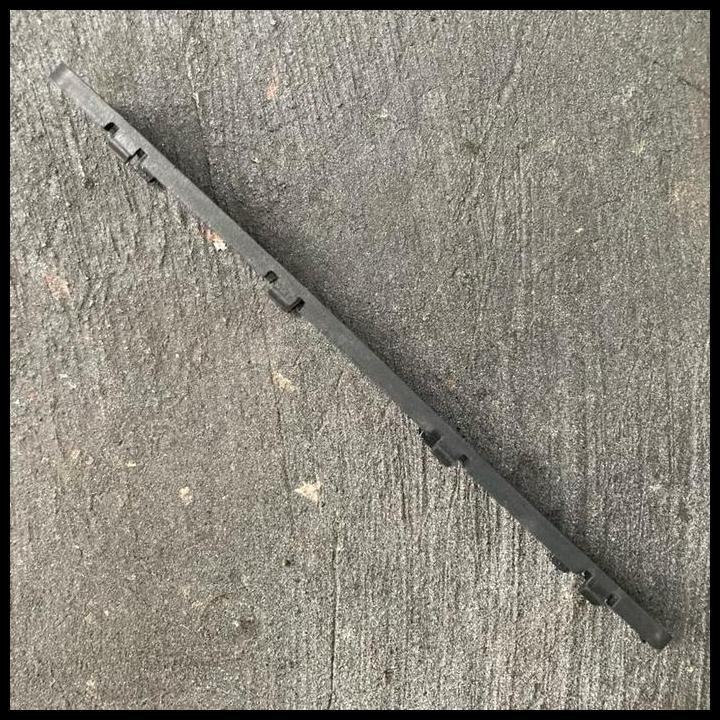 BEST DEAL PLUG HOLE SIDE REAR BUMPER PLASTIK COVER TUTUP LUBANG LOBANG BEMPER BELAKANG SAMPING TOYOT