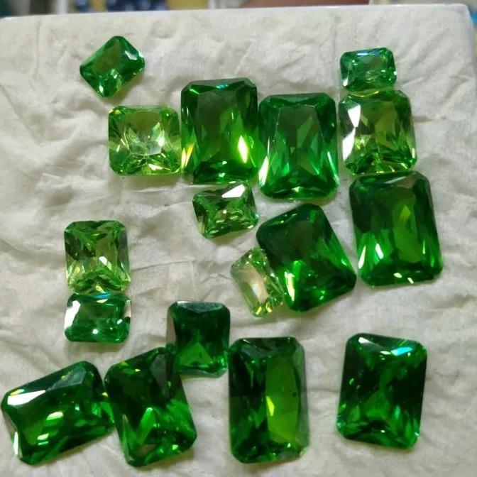 Batu Cincin Akik Mulia Permata Green Tektite Hijau Cutting Kotak