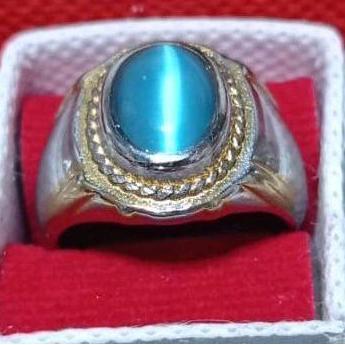 batu akik (mata kucing )berwarna biru