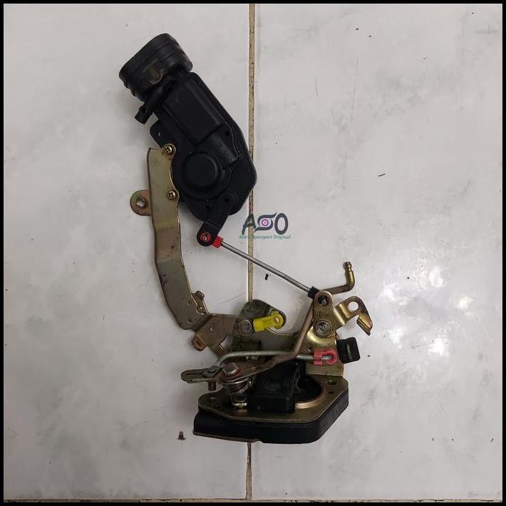 HOT DEAL DOORLOCK DOOR LOCK KUNCI PINTU BELAKANG KIRI TARUNA 2003 LELANGAN