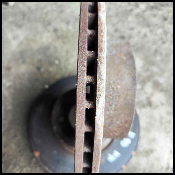 BEST DEAL DISC BRAKE DEPAN BMW E90 COPOTAN