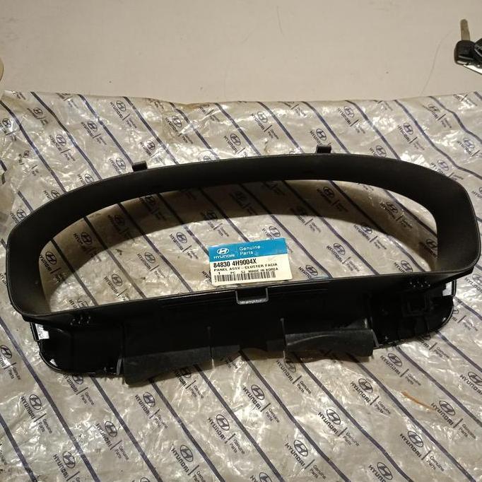 Frame Topi Speedometer Hyundai H1 Bensin 2008 keatas ORI Baru
