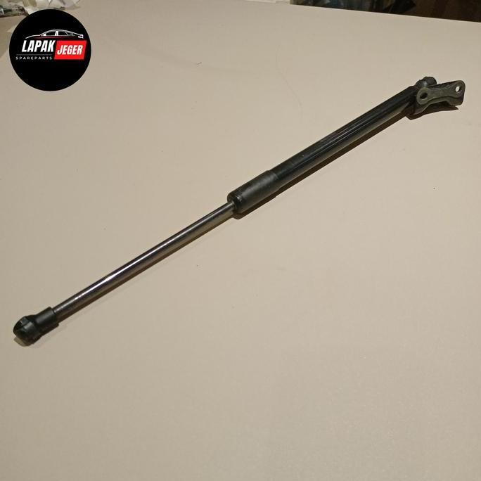 shock pintu bagasi kanan avanza veloz 68950 b0020 ori bekas