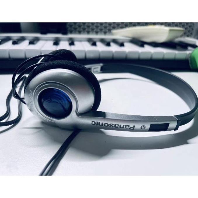 super vintage headphone bass headphone