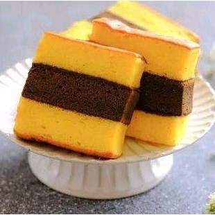 LeGita Cakes Lapis Surabaya Premium 20x20 Khas Pontianak