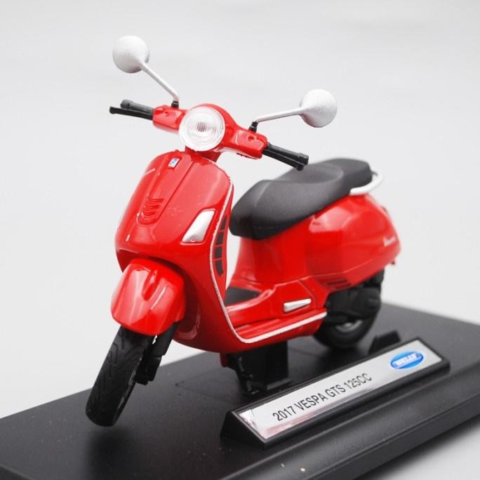 Welly Vespa GTS 125CC 2017 Diecast Motor Skala 1/18
