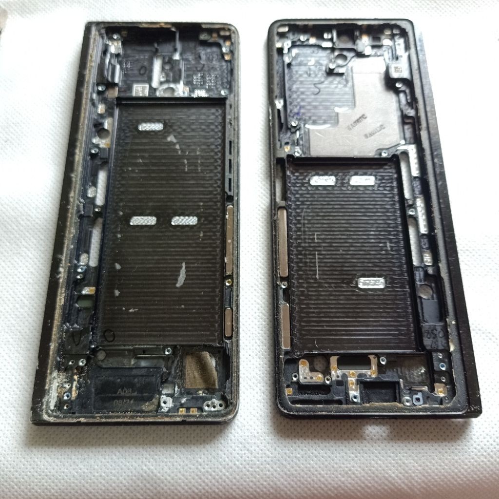 Bazel/frame bekas Samsung galaxy z fold 2 F916u Original fisik sesuai foto apa adaya