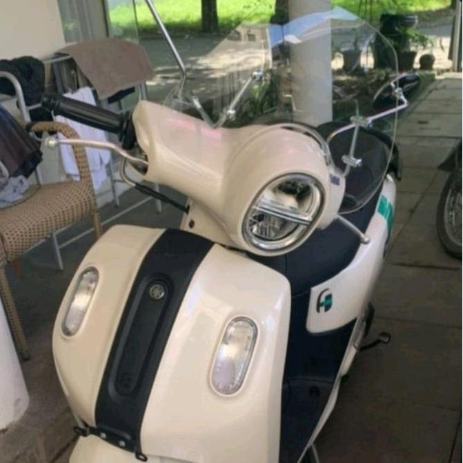 Flyscreen / Windshield Yamaha Fazzio Aksesoris Tebeng Angin Yamaha Fazzio Motorcycle Besi Original