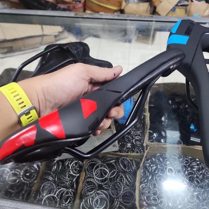 Sadel Gel Tipis Bolong Slk Roadbike Mtb Fixie Bmx