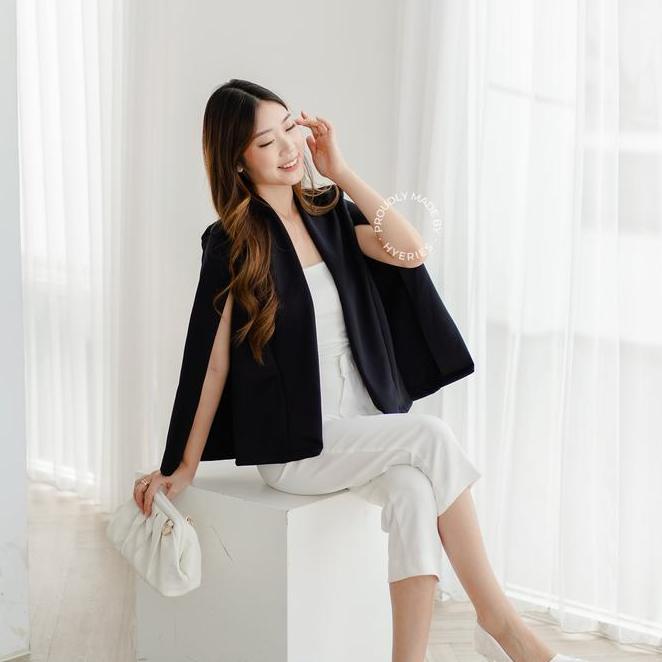 Hyeries Cape Blazer Wanita Korea Blazer Kerja Wanita Blazer Wanita Putih Hitam Blazer Kantoran