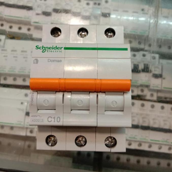MCB Schneider Domae 3P 10A