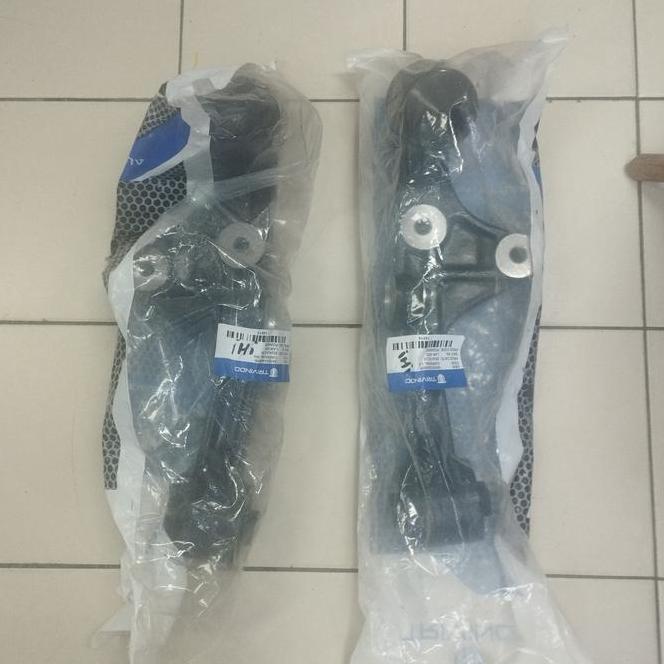 Lower Arm Sayap Kia Carnival