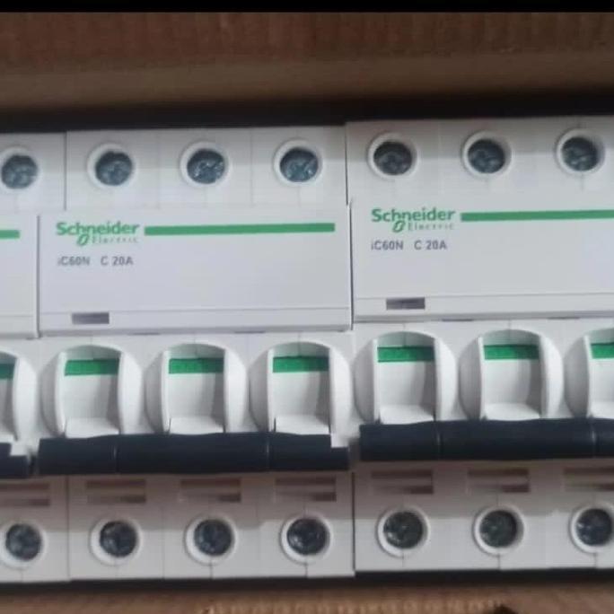 Spesial Mcb Circuit Breaker 3Pole 3Phase Ic60N 20A 3 Pole 3 Phase 6Ka 20A Ic60N 3P 20A