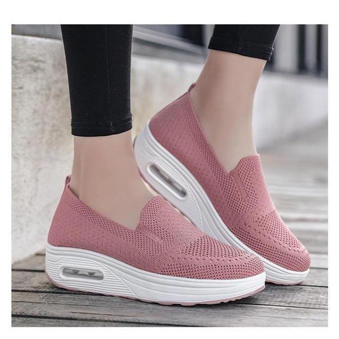 Lvr Free Box Sepatu Sneakers Sport Wanita Polos Pansus Kekinian Lv0075