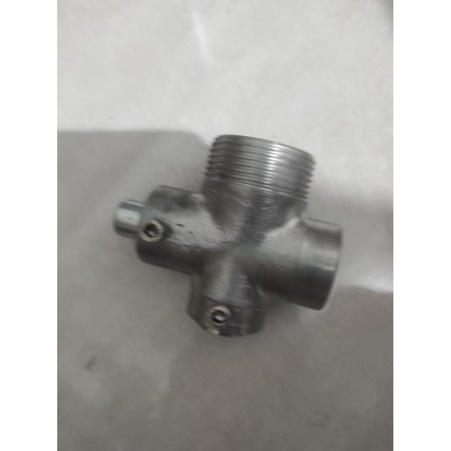 T Abrasive Blasting Cabinet Tee Fitting T