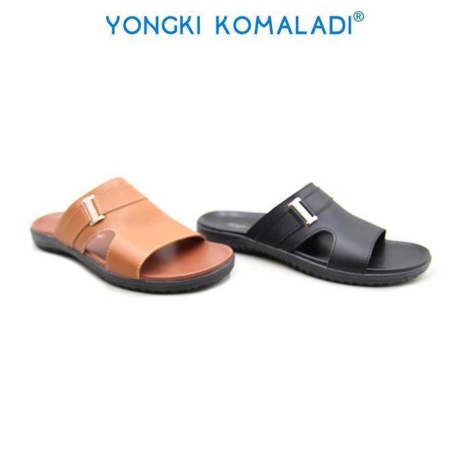 [ Original ] Yongki Komaladi Sandal Ol-Esrf463-22 Men Hitam Pria