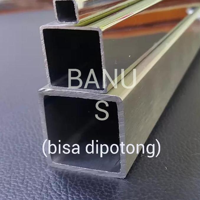 Pipa kotak hollow 304 stainless 3 cm x 3 cm x 1 mm / 30 x 30 x 1 mm