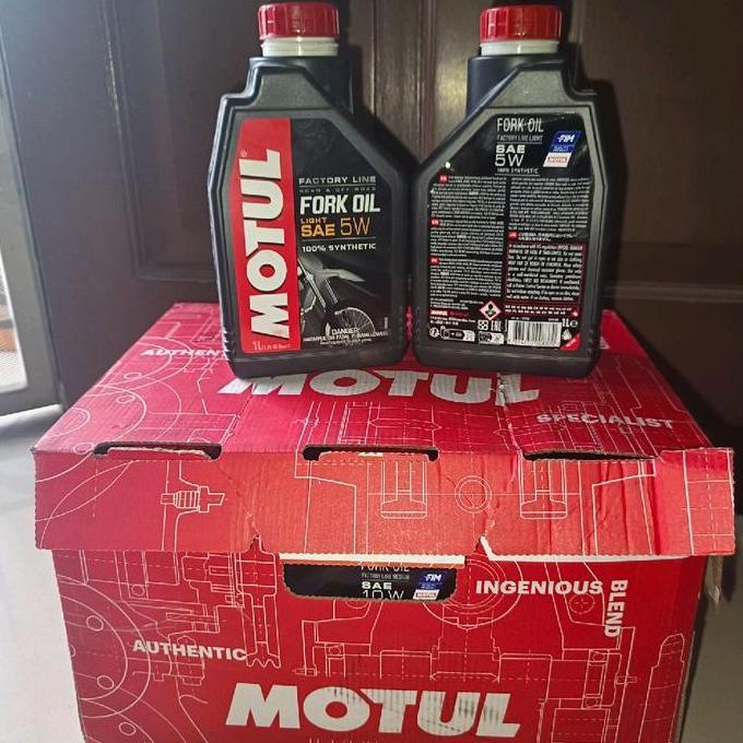 Oli Shock Depan Motul 5W Oli As Shock Depan Motul Light Sae 5W Synthietic 1 Liter  Sale