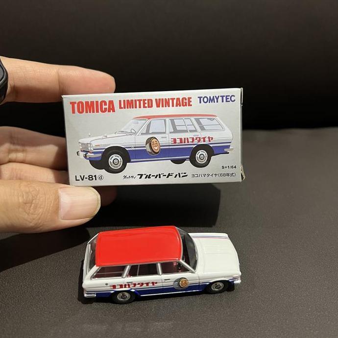 Tomica Limited Vintage Neo LV-81d Datsun Bluebird Van